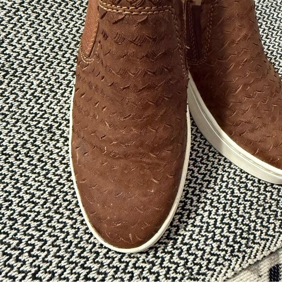 Sofft Somers III Snake Print Brown Slip-on Sneakers - Picture 3 of 10